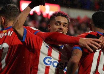 Girona vence al Rayo Vallecano y vuelve al segundo puesto de la mano de Savio