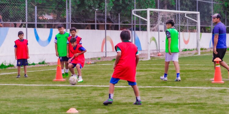 Las Escuelas Municipales de Deportes inician sus actividades con gran asistencia de niños y jóvenes