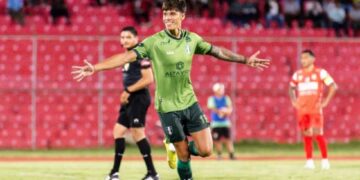 Se retoma el fútbol boliviano: El jueves Tomayapo recibe a The Strongest