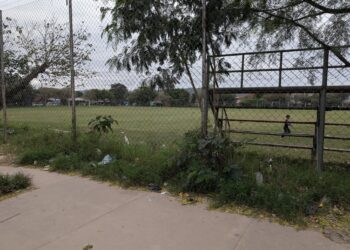 Canchas limpias: avanzan los trabajos de recuperación en espacios deportivos de Yacuiba